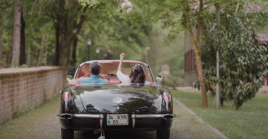 Emre Altuğ evlendi denmişti! Meğer durum bambaşkaymış: Aslında o damatlığı... 4